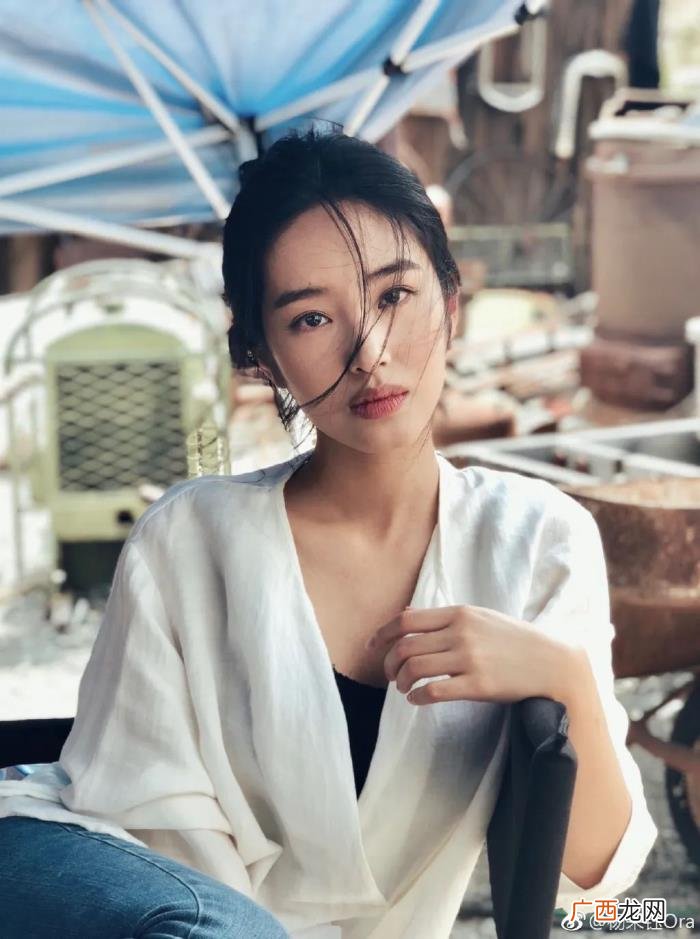 杨采钰高级，杨采钰的法式高级感到底是一种什么感