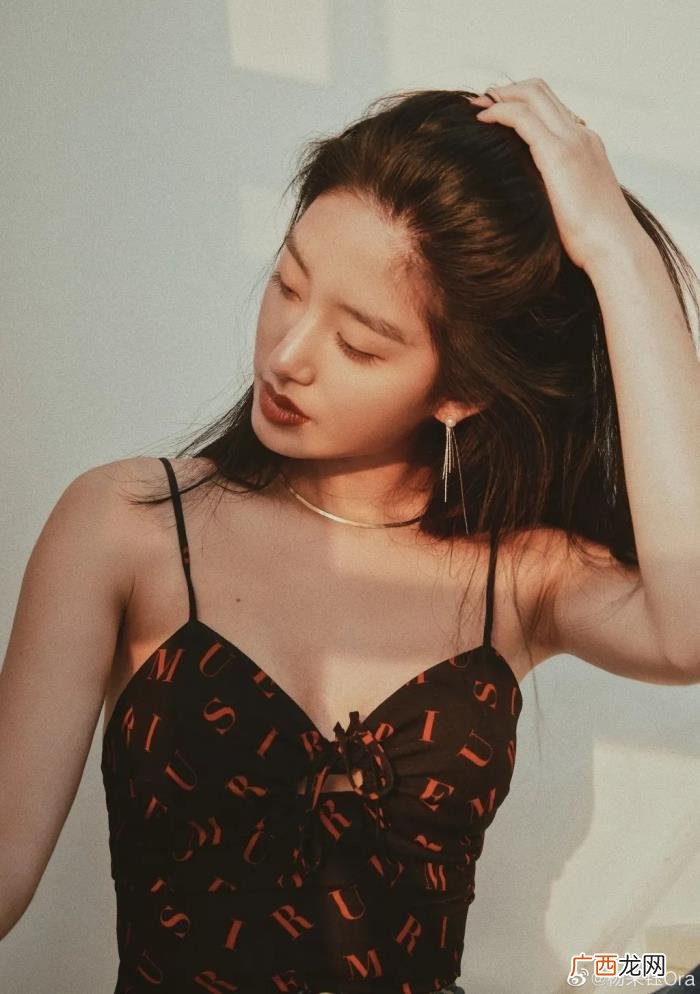 杨采钰高级，杨采钰的法式高级感到底是一种什么感