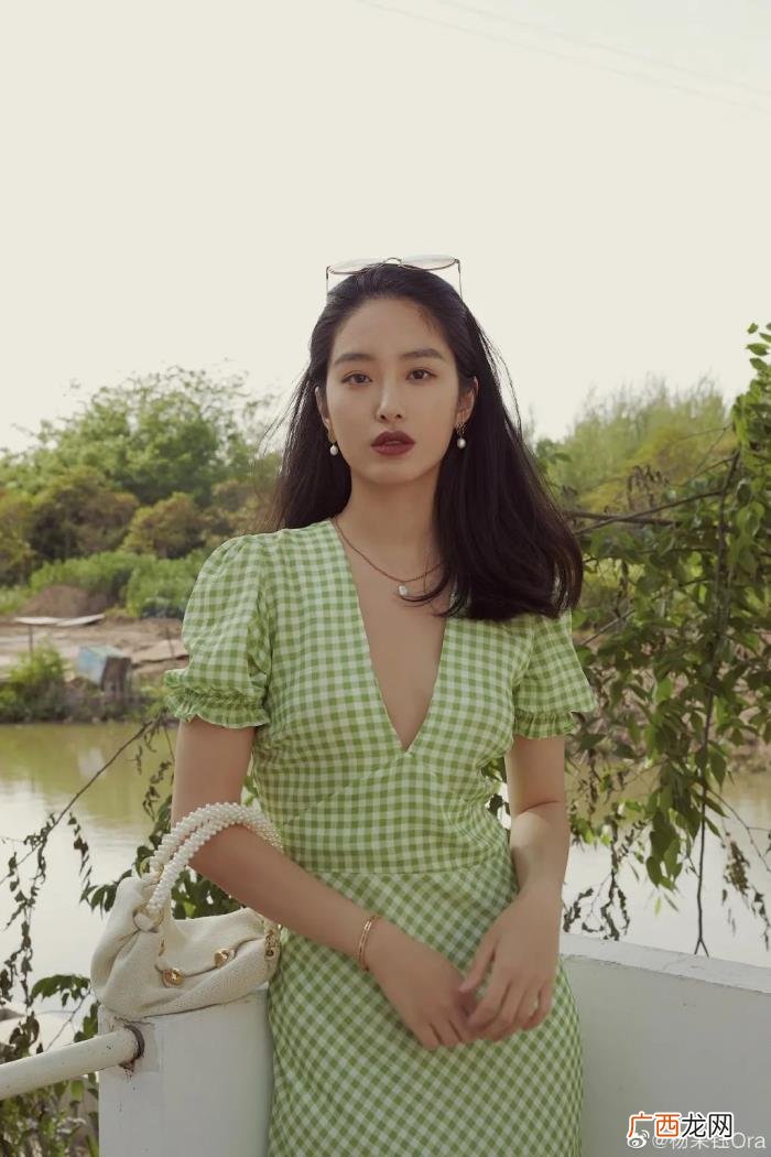 杨采钰高级，杨采钰的法式高级感到底是一种什么感
