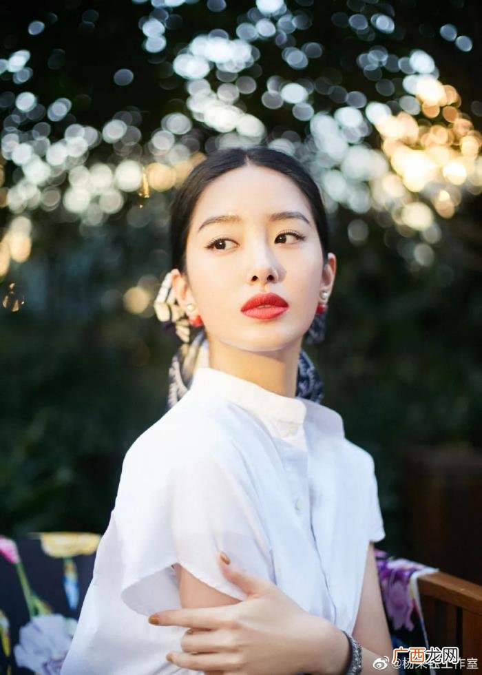 杨采钰高级，杨采钰的法式高级感到底是一种什么感