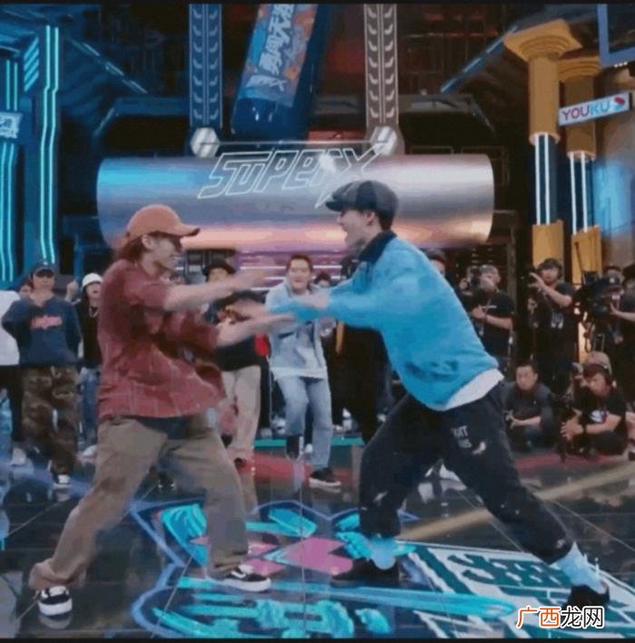 王一博锁舞，张艺兴王一博以锁舞battle定胜负