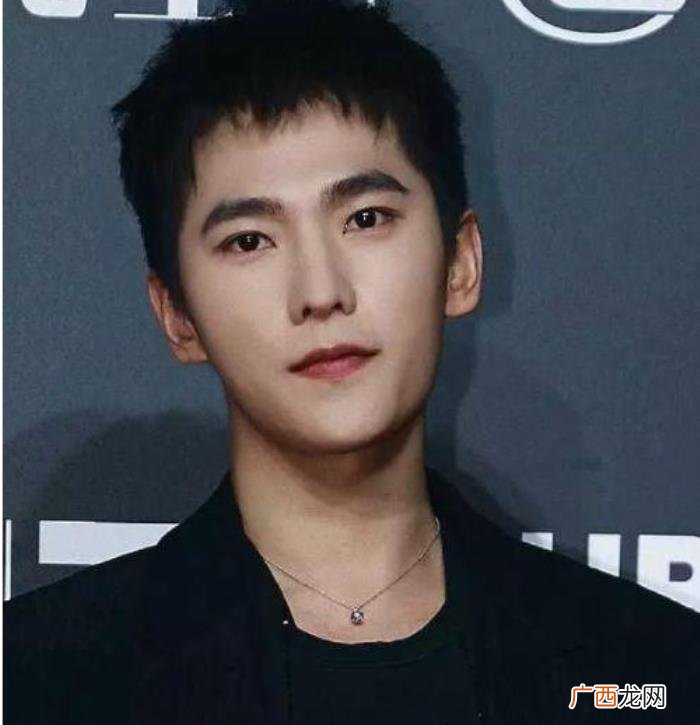 杨洋出道土，出道十二年杨洋颜值成熟演技在进步