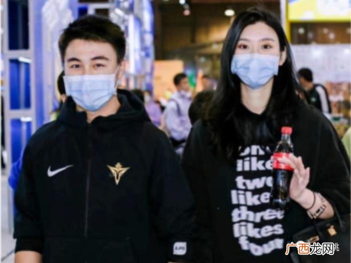 奚梦瑶老公，奚梦瑶老公这甜蜜黏人小奶狗人设是不是太刻意了