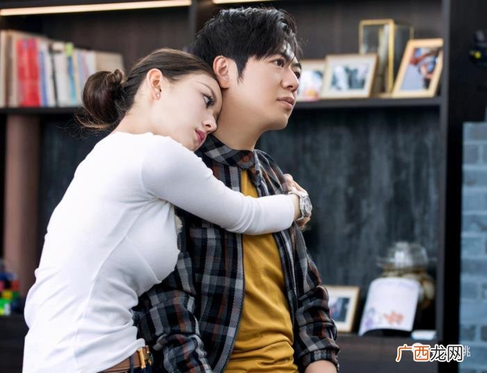奚梦瑶老公，奚梦瑶老公这甜蜜黏人小奶狗人设是不是太刻意了
