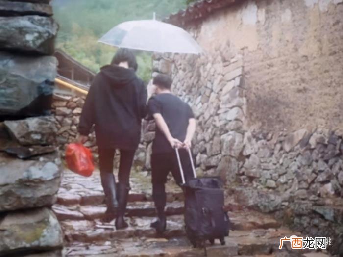 奚梦瑶老公，奚梦瑶老公这甜蜜黏人小奶狗人设是不是太刻意了