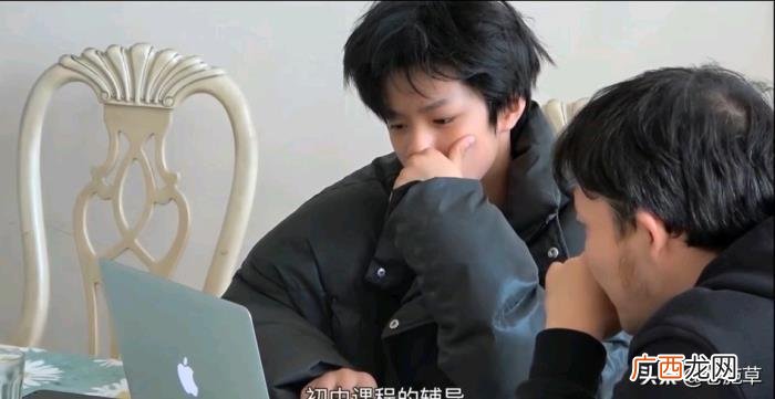 黄明昊公司，王一博黄明昊公司被TFBOYS和R1SE公司碾压