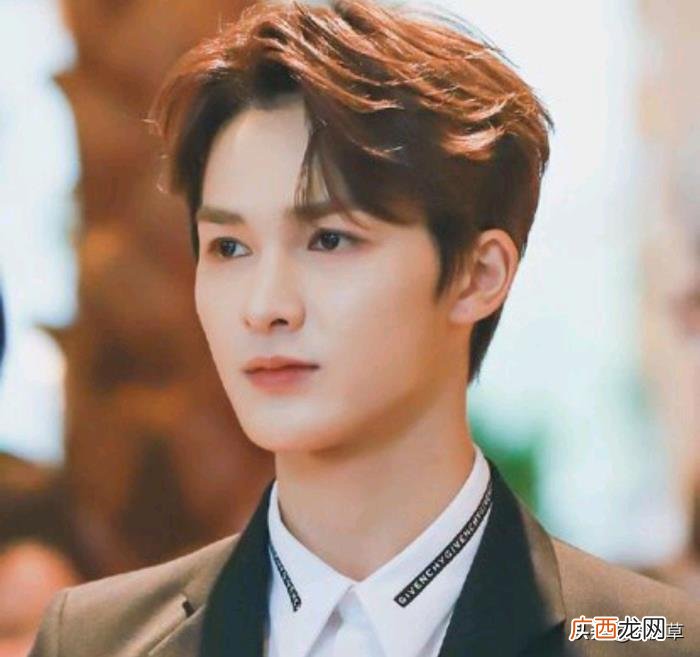 黄明昊公司，王一博黄明昊公司被TFBOYS和R1SE公司碾压
