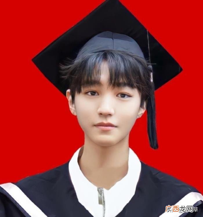 黄明昊公司，王一博黄明昊公司被TFBOYS和R1SE公司碾压