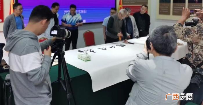 六届兰亭奖，78岁的他凭借8个大字夺得第六届兰亭奖铜奖