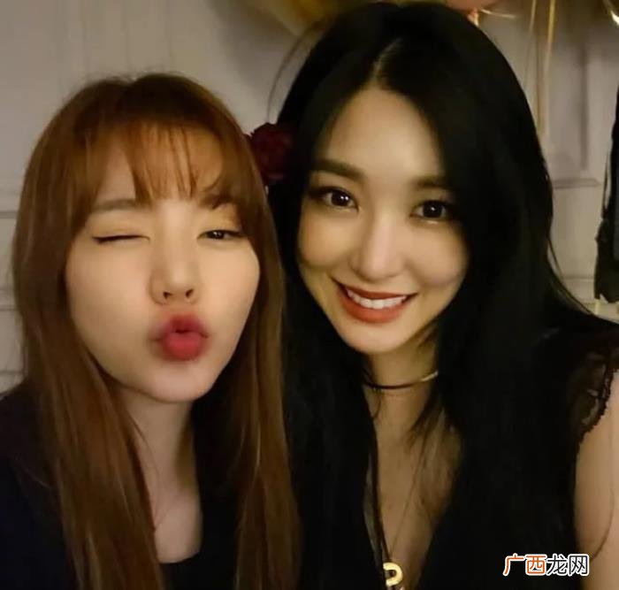 黄美英生日，齐聚一堂庆祝黄美英生日暨出道13周年纪念日