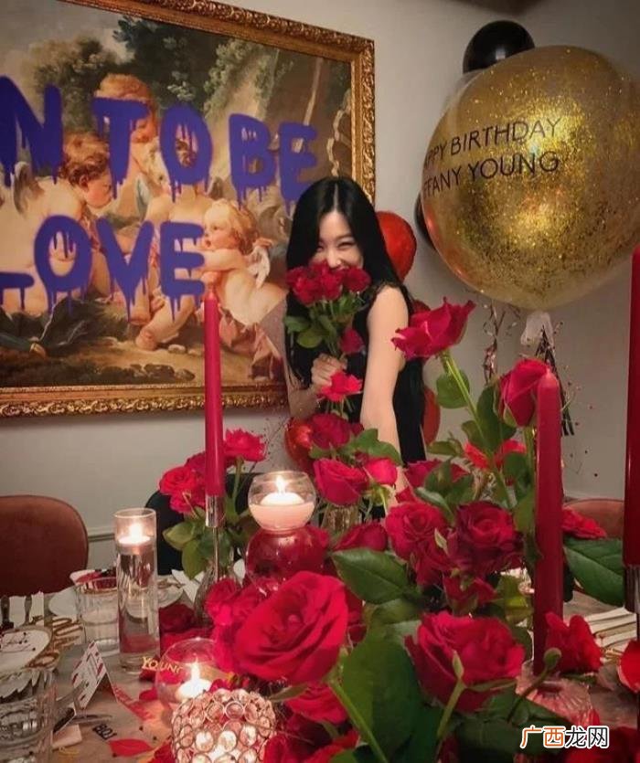 黄美英生日，齐聚一堂庆祝黄美英生日暨出道13周年纪念日