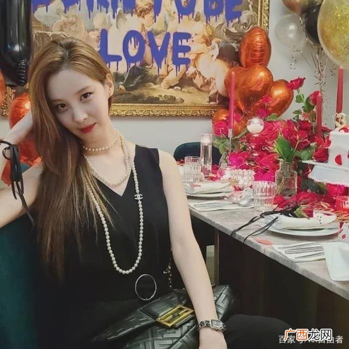 黄美英生日，齐聚一堂庆祝黄美英生日暨出道13周年纪念日