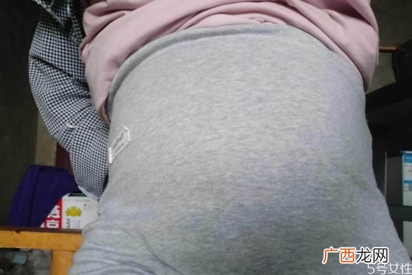 怀孕几个月显怀 怀孕显怀早是男还是女