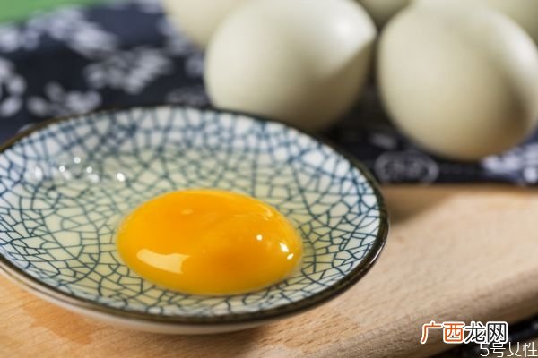 孕妇多吃鸡蛋好吗 孕妇怎样吃鸡蛋补充蛋白质