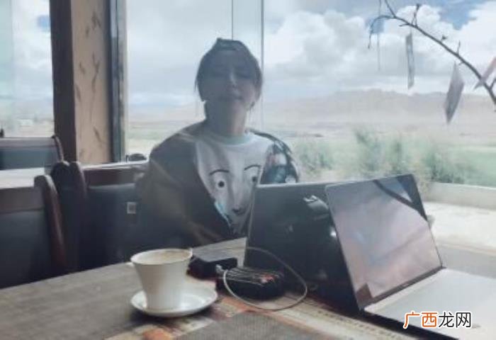 黄雅莉唱歌，黄雅莉在海拔3740米的札达县唱歌