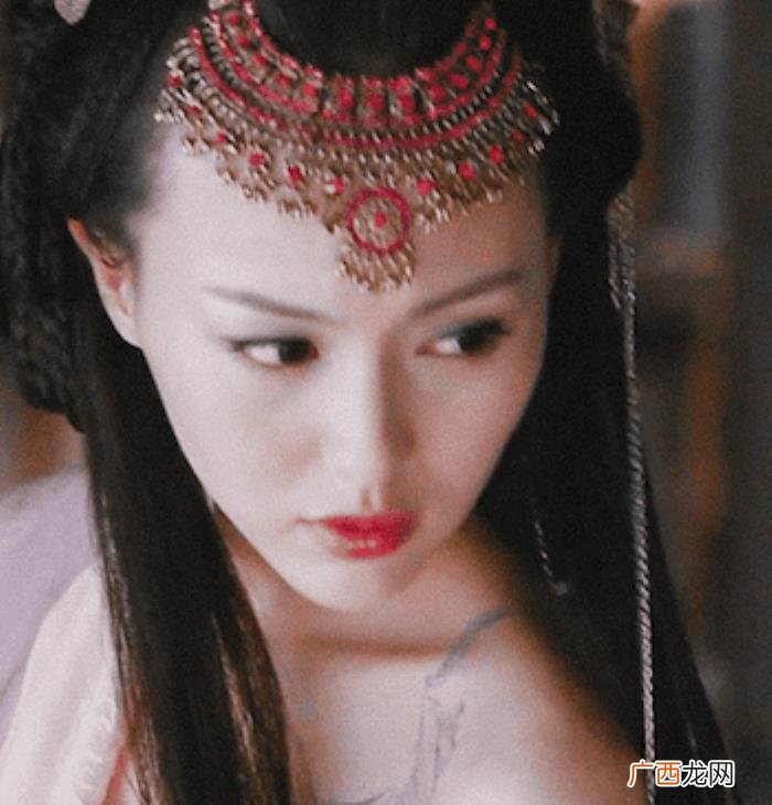 杨超越造型，为什么杨超越的红衣汉服造型这么美