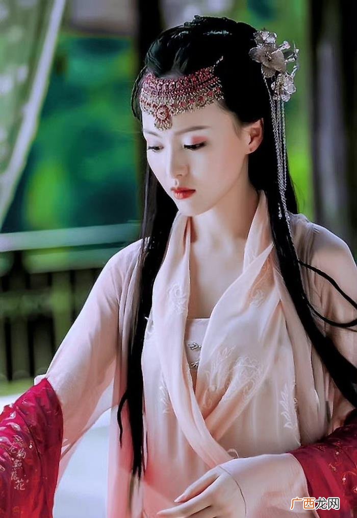 杨超越造型，为什么杨超越的红衣汉服造型这么美