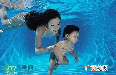 水中分娩时宝宝会呛水吗？水中分娩宝宝不会淹吗？