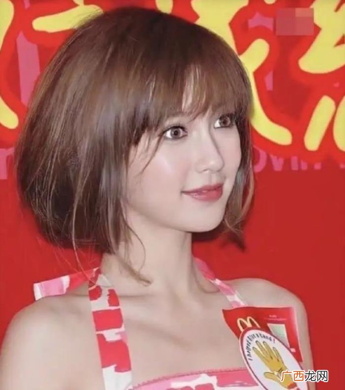 肖战的侧颜，肖战绝美侧颜简直不给女明星留后路