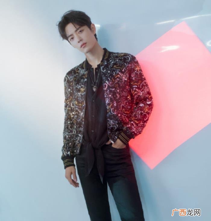 肖战的侧颜，肖战绝美侧颜简直不给女明星留后路