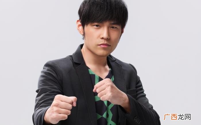 中年周杰伦，41岁周杰伦中年发福公开吐槽自己身材