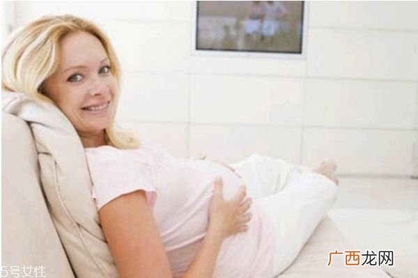 孕妇乳房胀痛是否正常 孕妇乳房怎么保养