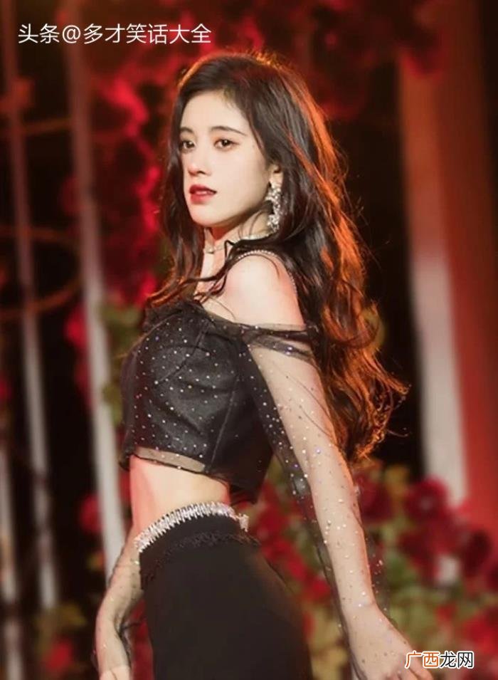 爱未央 鞠婧祎跳舞，鞠婧祎小蛮腰在MV跳火辣热舞