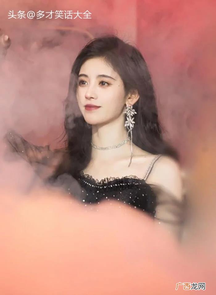 爱未央 鞠婧祎跳舞，鞠婧祎小蛮腰在MV跳火辣热舞