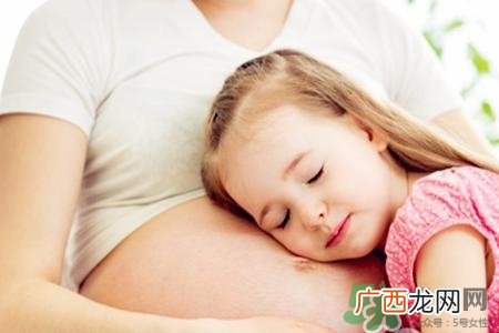 二胎剖腹产还是在原刀口上吗?二胎剖腹产比一胎疼吗?
