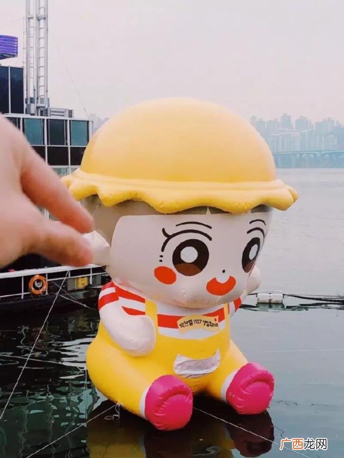 灿烈的生日，EXO灿烈生日啦~快来和他说生日快乐
