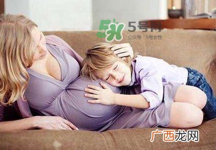 顺产和剖腹产哪个好？顺产和剖腹产哪个痛？