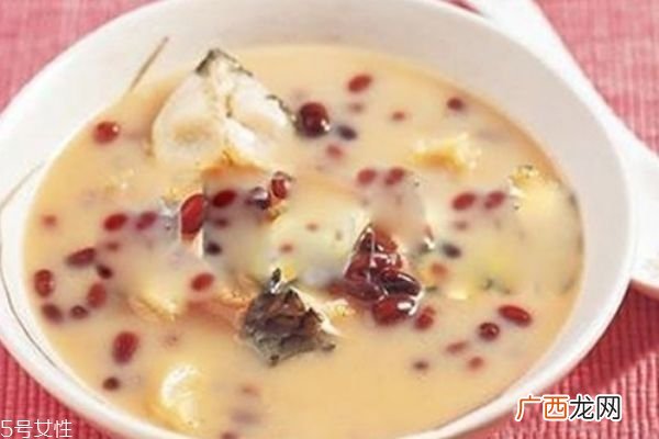 孕期水肿吃什么缓解 教你从饮食上缓解水肿现象