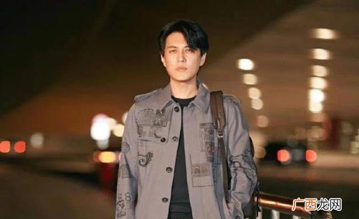 蒋欣和胡歌，胡歌自曝靳东蒋欣来自己饭店从不付账
