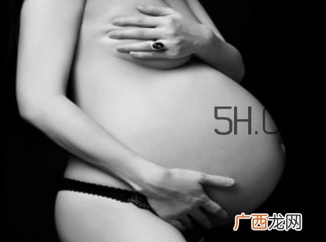 羊水早破的原因是什么？羊水早破能顺产吗？