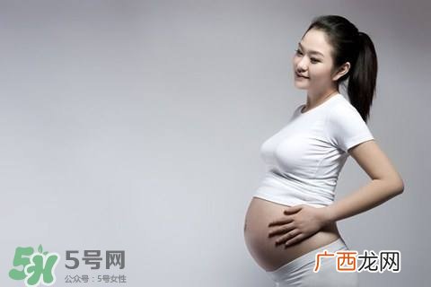 孕妇坐火车卧铺可以吗?孕妇坐火车有什么优待?