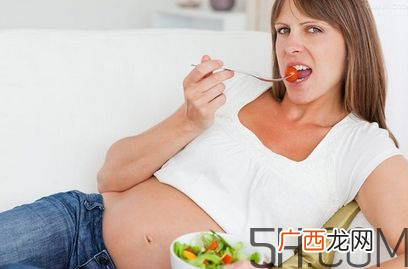 孕妇感冒鼻塞可以吃药吗？孕妇哪些食物不能吃？