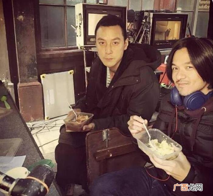 张国荣的脸，哥哥张国荣的年龄和容颜定格在青春里