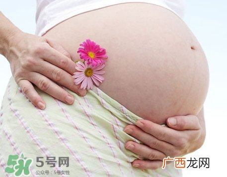 妊娠纹什么时候变白？妊娠纹产品什么时候用？