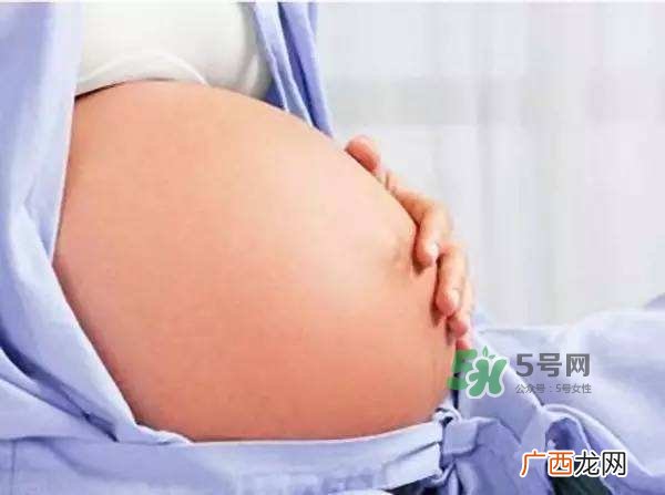 孕晚期肚子有规律的跳动是胎动吗？