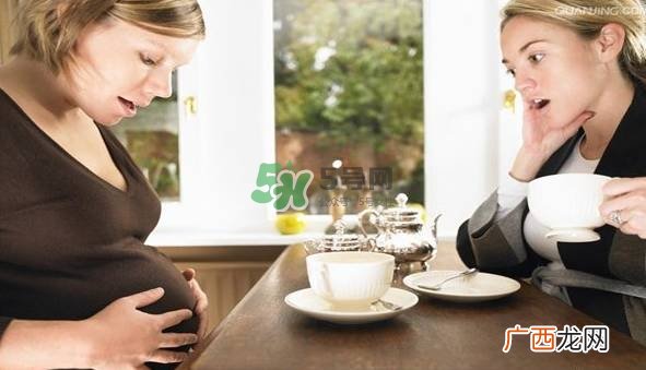 孕妇肚子硬邦邦的怎么回事？孕妇肚子硬生男生女？