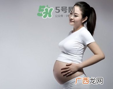 孕妇打喷嚏漏尿是什么原因？孕妇打喷嚏漏尿怎么办？