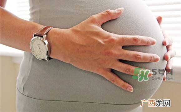 宝宝脐带绕颈只能剖腹产吗？胎儿脐带绕颈孕妇有什么感觉