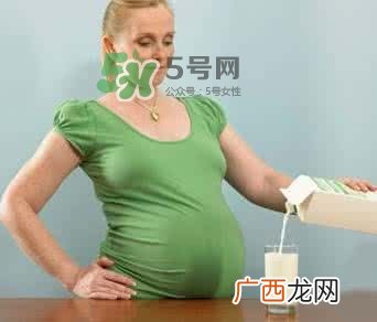 孕期憋尿对宝宝有影响吗？孕期憋尿有什么坏处？