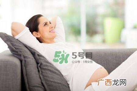 孕妇睡觉能伸懒腰吗？孕妇睡觉伸懒腰对胎儿有什么影响？