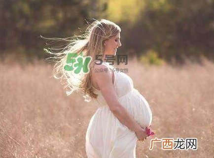 孕晚期宫缩频繁是不是快生了？孕晚期宫缩是什么症状？