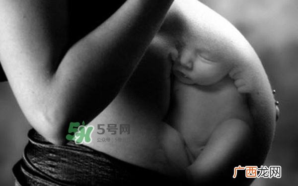 羊水栓塞是医疗事故吗？羊水栓塞多发生于顺产还是剖腹产？