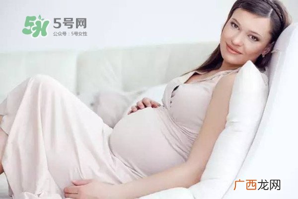 孕期肚皮痒是怎么回事？妊娠纹痒怎么办？