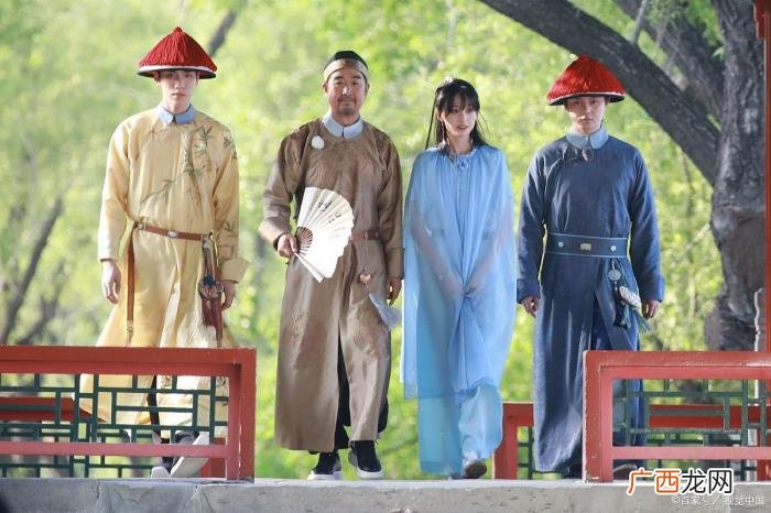 郑爽因为啥，郑爽被封杀、并非偷税漏税;其实是因为这三件事