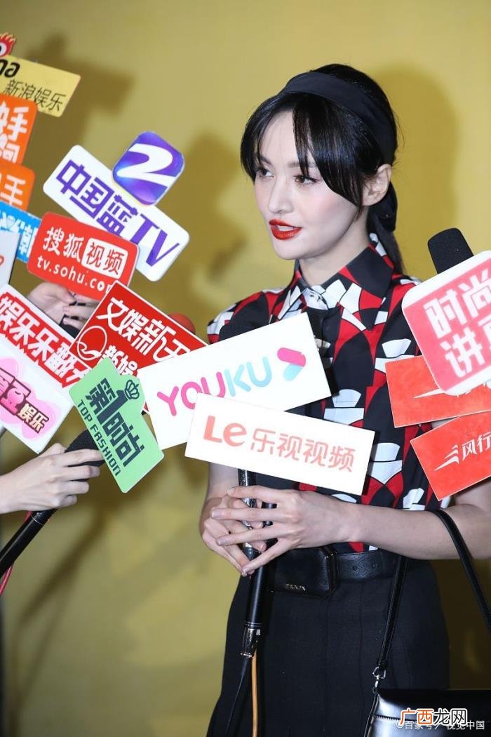 郑爽因为啥，郑爽被封杀、并非偷税漏税;其实是因为这三件事