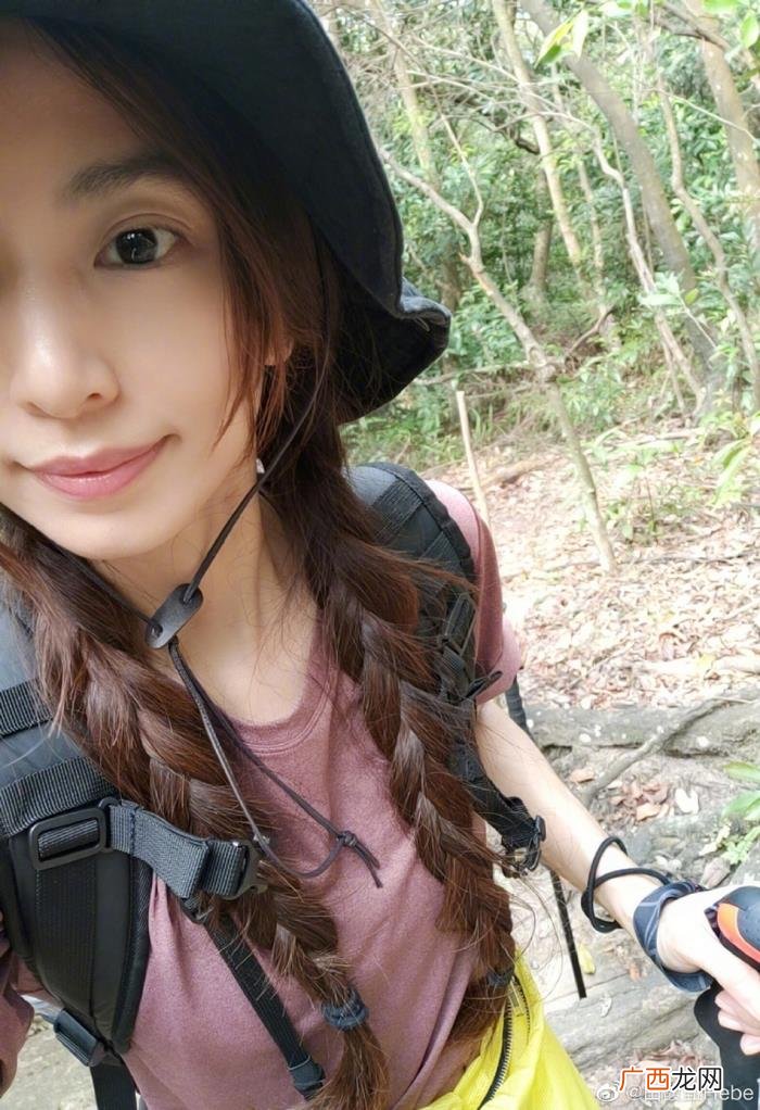 田馥甄微博，Hebe与Ella相约爬山心情大好